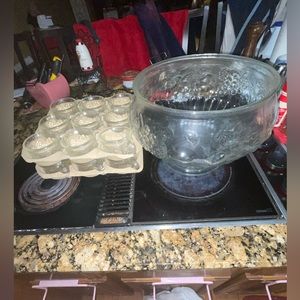 Punch bowl with cups with the fruit motif